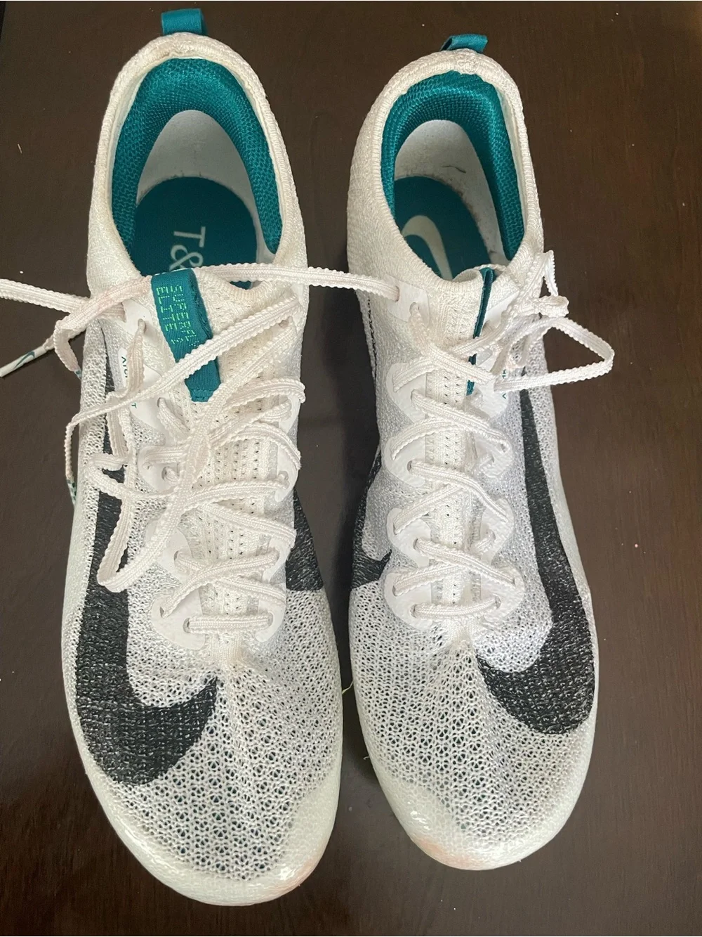 Nike lightweight flyknit